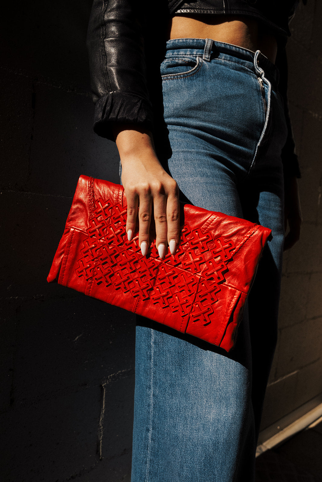 KISS - CLUTCH RED