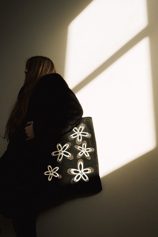 FLORA - TOTE